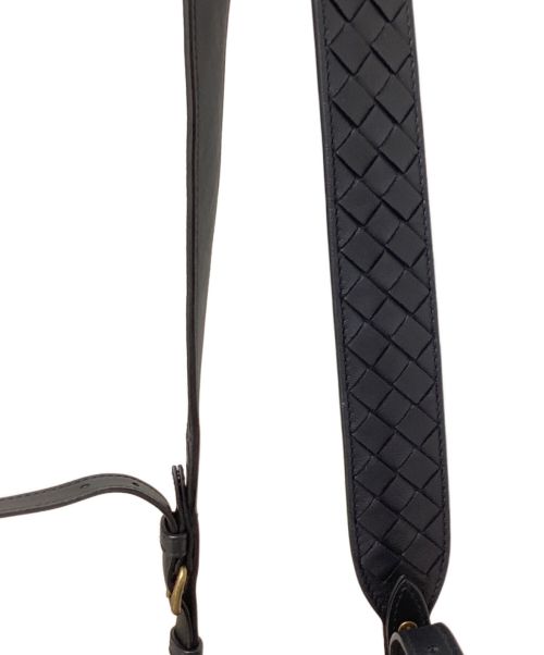 BOTTEGA VENETA（ボッテガベネタ）BOTTEGA VENETA (ボッテガベネタ) イントレチャートショルダーバッグ ブラックの古着・服飾アイテム