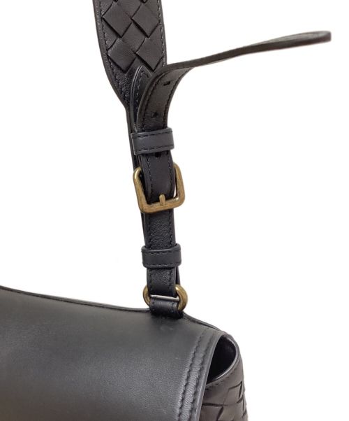 BOTTEGA VENETA（ボッテガベネタ）BOTTEGA VENETA (ボッテガベネタ) イントレチャートショルダーバッグ ブラックの古着・服飾アイテム