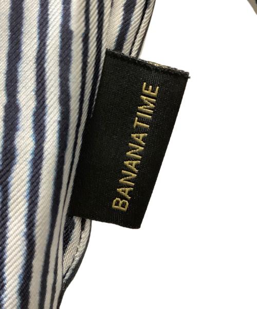 BANANATIME（バナナタイム）BANANATIME (バナナタイム) 405-004-04　Vネックブルゾン ホワイト サイズ:Mの古着・服飾アイテム