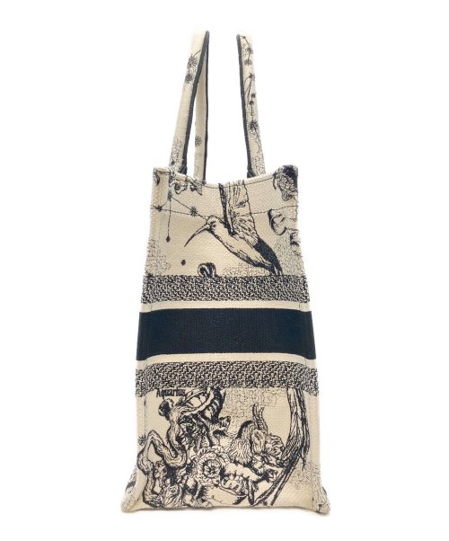 Christian Dior（クリスチャン ディオール）Christian Dior (クリスチャン ディオール) Dior Book Tote/ブックトート ミディアム ホワイト サイズ:ミディアム/Mの古着・服飾アイテム