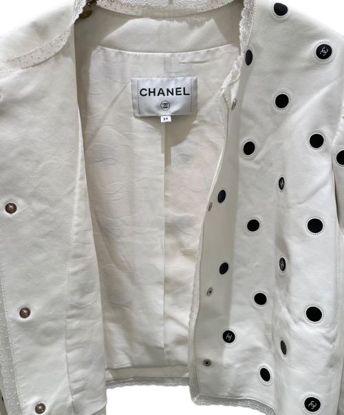 CHANEL（シャネル）CHANEL (シャネル) ココボタン レザージャケット ホワイト サイズ:34の古着・服飾アイテム
