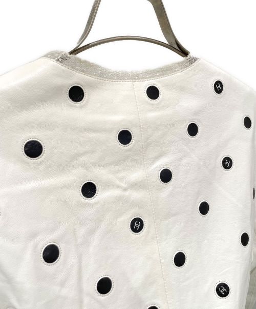 CHANEL（シャネル）CHANEL (シャネル) ココボタン レザージャケット ホワイト サイズ:34の古着・服飾アイテム