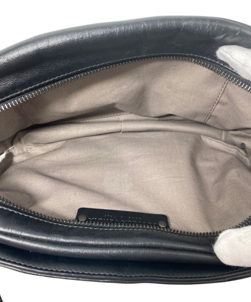 BOTTEGA VENETA（ボッテガベネタ）BOTTEGA VENETA (ボッテガベネタ) イントレチャートボディーバッグ ブラックの古着・服飾アイテム