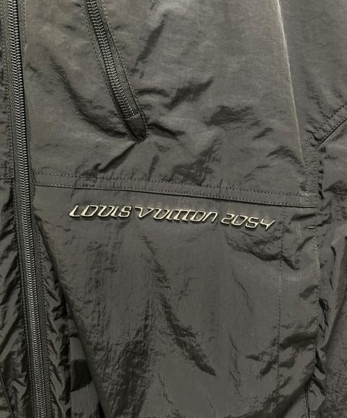 LOUIS VUITTON（ルイ ヴィトン）LOUIS VUITTON (ルイ ヴィトン) 2054ナイロンフーディーパーカー ブラック サイズ:52の古着・服飾アイテム