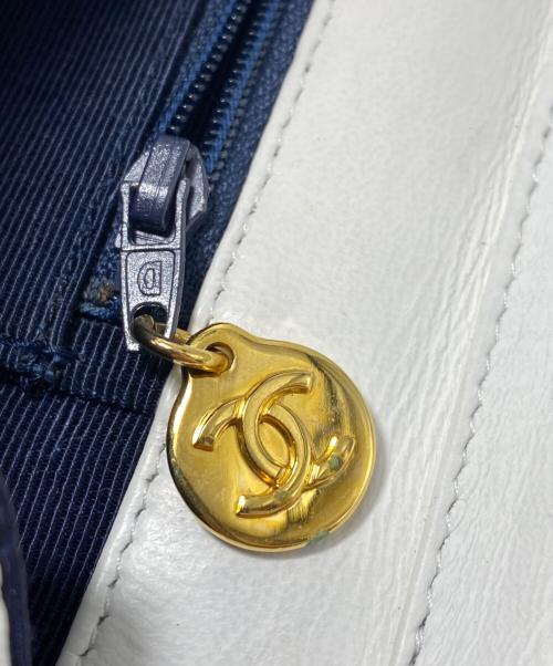 CHANEL（シャネル）CHANEL (シャネル) Chain shoulder bag（チェーンショルダーバッグ） ホワイト サイズ:-の古着・服飾アイテム
