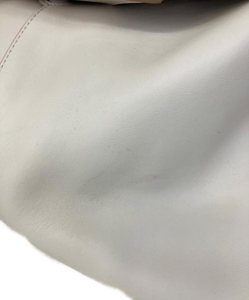 TOD'S（トッズ）TOD'S (トッズ) ハンドバッグ アイボリーの古着・服飾アイテム