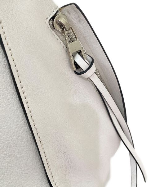 LOEWE（ロエベ）LOEWE (ロエベ) ハンモックスモール ソフトホワイト サイズ:スモールの古着・服飾アイテム