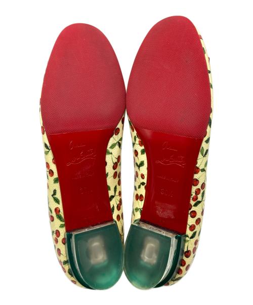 Christian Louboutin（クリスチャン・ルブタン）Christian Louboutin (クリスチャン・ルブタン) チェリー柄パンプス ベージュ サイズ:36.5の古着・服飾アイテム