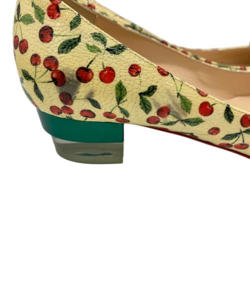 Christian Louboutin（クリスチャン・ルブタン）Christian Louboutin (クリスチャン・ルブタン) チェリー柄パンプス ベージュ サイズ:36.5の古着・服飾アイテム