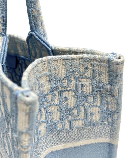 Christian Dior（クリスチャン ディオール）Christian Dior (クリスチャン ディオール) Dior Book Tote ブックトート バッグ ミディアム スカイブルー サイズ:ミディアムの古着・服飾アイテム