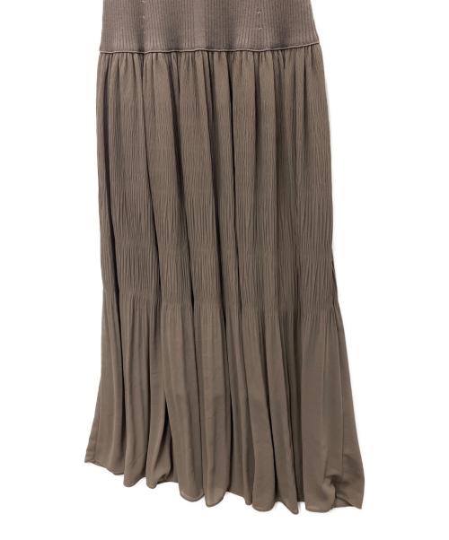 FRAY ID（フレイ アイディー）FRAY ID (フレイ アイディー) プリーツウエストリブワンピース モカ サイズ:SIZE 0の古着・服飾アイテム