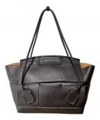 BOTTEGA VENETAボッテガベネタ）の古着「maxi intrecciato The Arco（マキシイントレチャート/ザ•アルコ）」｜ブラック
