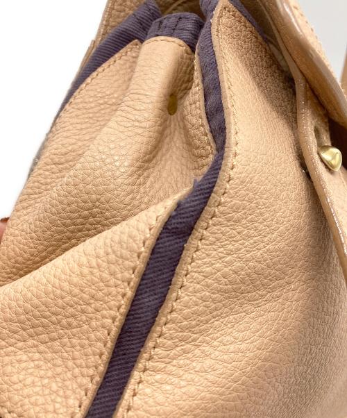 Yves Saint Laurent（イヴサンローラン）Yves Saint Laurent (イヴサンローラン) 2WAYショルダーバッグ ベージュの古着・服飾アイテム