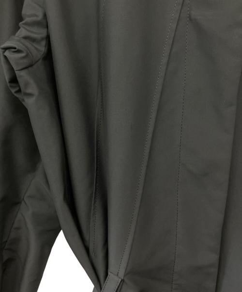 ISSEY MIYAKE（イッセイミヤケ）ISSEY MIYAKE (イッセイミヤケ) ロングコート ブラック サイズ:3の古着・服飾アイテム