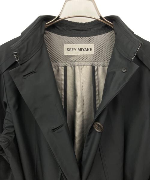 ISSEY MIYAKE（イッセイミヤケ）ISSEY MIYAKE (イッセイミヤケ) ロングコート ブラック サイズ:3の古着・服飾アイテム