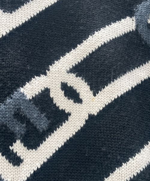 FENDI（フェンディ）FENDI (フェンディ) ロゴチェーンモチーフインターシャ ニット ブラック サイズ:48の古着・服飾アイテム