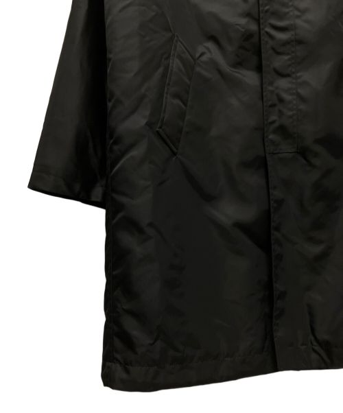 LOUIS VUITTON（ルイ ヴィトン）LOUIS VUITTON (ルイ ヴィトン) ナイロンフードレインコート ブラック サイズ:50の古着・服飾アイテム