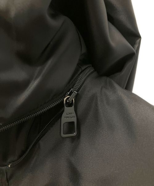 LOUIS VUITTON（ルイ ヴィトン）LOUIS VUITTON (ルイ ヴィトン) ナイロンフードレインコート ブラック サイズ:50の古着・服飾アイテム
