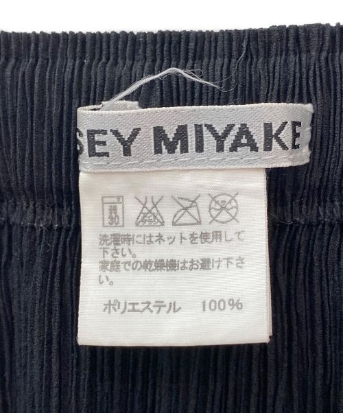 ISSEY MIYAKE（イッセイミヤケ）ISSEY MIYAKE (イッセイミヤケ) プリーツラップスカート ブラック サイズ:2の古着・服飾アイテム
