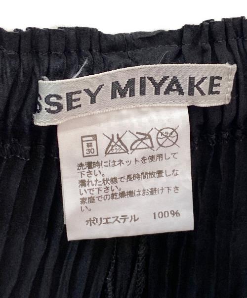 ISSEY MIYAKE（イッセイミヤケ）ISSEY MIYAKE (イッセイミヤケ) プリーツパンツ ブラック サイズ:2の古着・服飾アイテム