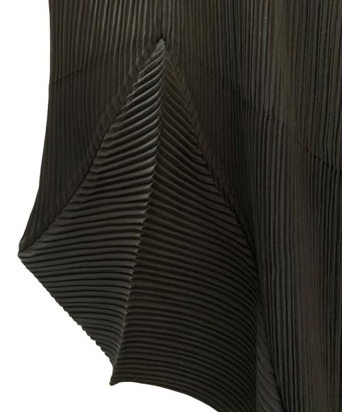 ISSEY MIYAKE（イッセイミヤケ）ISSEY MIYAKE (イッセイミヤケ) プリーツパンツ ブラック サイズ:2の古着・服飾アイテム