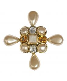 CHANEL（シャネル）の古着「パールモチーフクロスストーンブローチ」