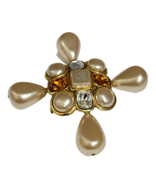 CHANEL（シャネル）CHANEL (シャネル) パールモチーフクロスストーンブローチの古着・服飾アイテム