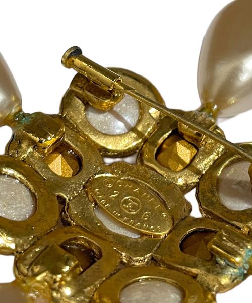 CHANEL（シャネル）CHANEL (シャネル) フェイクパールブローチの古着・服飾アイテム