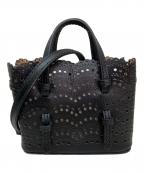 ALAIAアライア）の古着「Mina Mini leather crossbody bag」｜ブラック