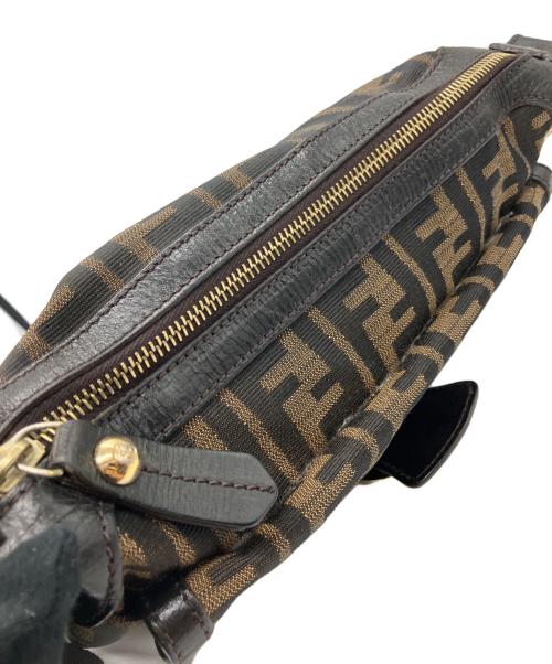 FENDI（フェンディ）FENDI (フェンディ) ショルダーバッグ ブラウンの古着・服飾アイテム