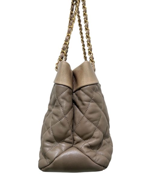 CHANEL（シャネル）CHANEL (シャネル) マトラッセ チェーントートバッグ  グレーの古着・服飾アイテム