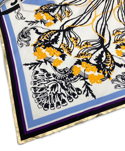 LOUIS VUITTON（ルイ ヴィトン）LOUIS VUITTON (ルイ ヴィトン) フラワープリントシルクスカーフ/2018年 ホワイト×パープル×イエロー サイズ:-の古着・服飾アイテム