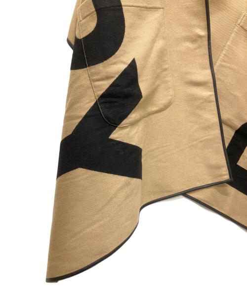 BURBERRY（バーバリー）BURBERRY (バーバリー) ビッグロゴ ケープ ポンチョ フード ベージュの古着・服飾アイテム