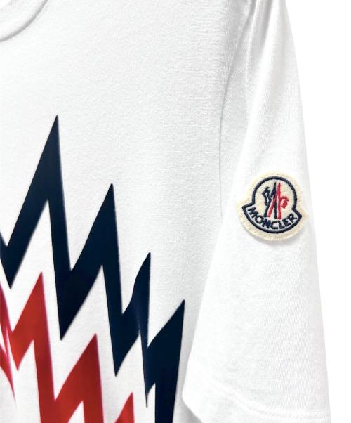 MONCLER（モンクレール）MONCLER (モンクレール) フロッキープリントロゴTシャツ ホワイト サイズ:Mの古着・服飾アイテム