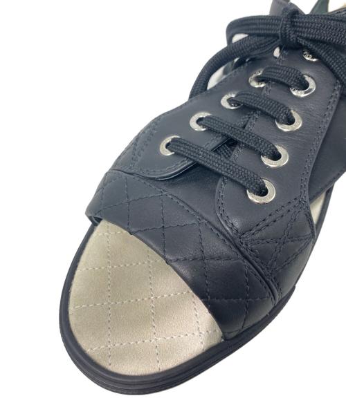 CHANEL（シャネル）CHANEL (シャネル) オープントゥーサンダル ブラック サイズ:37の古着・服飾アイテム