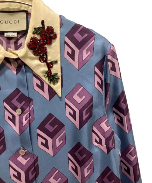 GUCCI（グッチ）GUCCI (グッチ) GUCCI シルク ビジューキューブ プリントシャツ スカイブルー サイズ:38の古着・服飾アイテム