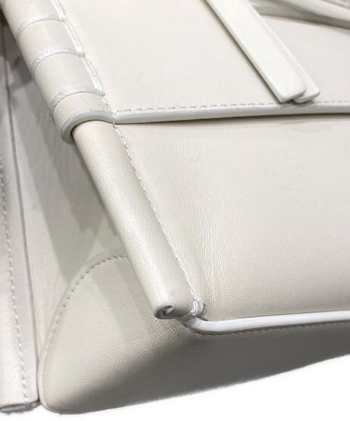 J.W.ANDERSON（ジェイダブリューアンダーソン）J.W.ANDERSON (ジェイダブリューアンダーソン) ローファーバッグ アイボリーの古着・服飾アイテム