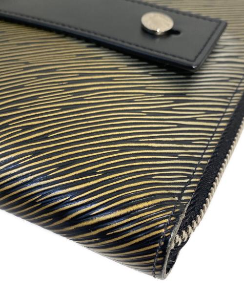 LOUIS VUITTON（ルイ ヴィトン）LOUIS VUITTON (ルイ ヴィトン) エピ・プラティーヌ ポシェット・プラット クラッチバッグ ブラック サイズ:-の古着・服飾アイテム