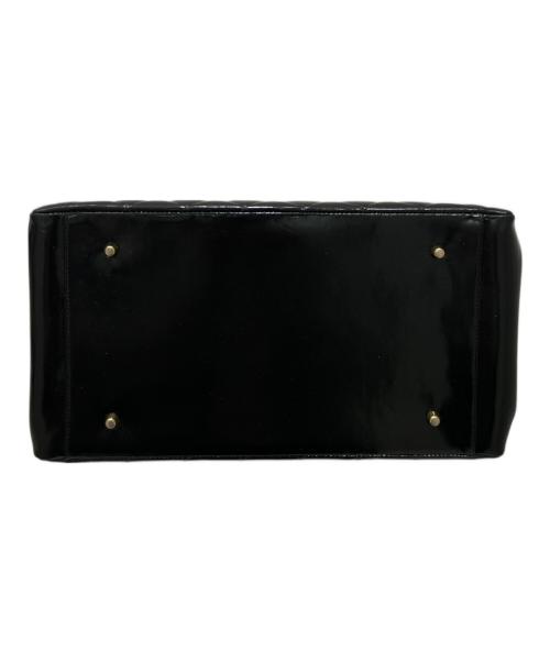 CHANEL（シャネル）CHANEL (シャネル) パテントチェーンショルダートートバッグ ブラック×ゴールドの古着・服飾アイテム