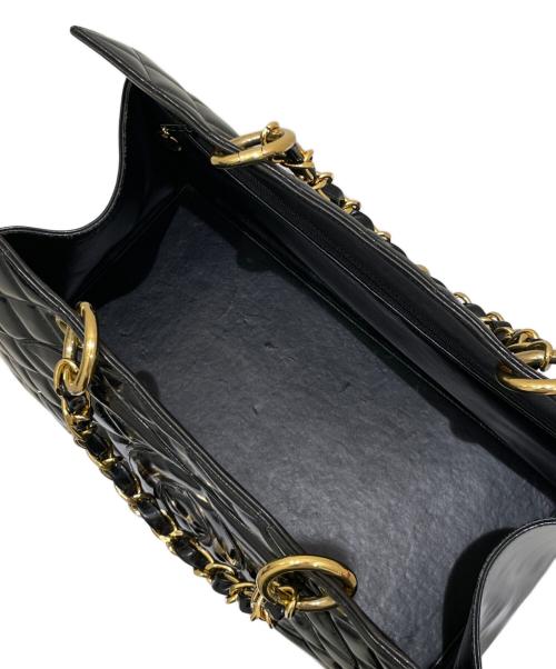 CHANEL（シャネル）CHANEL (シャネル) パテントチェーンショルダートートバッグ ブラック×ゴールドの古着・服飾アイテム