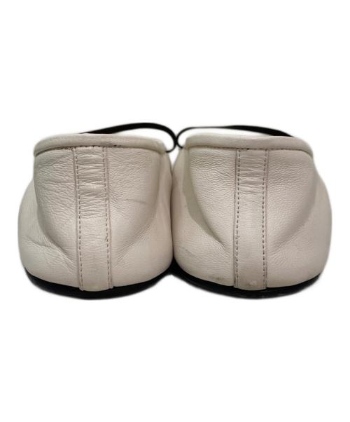 THE ROW（ザ ロウ）THE ROW (ザ ロウ) スリッパレザーシューズ アイボリー サイズ:37の古着・服飾アイテム