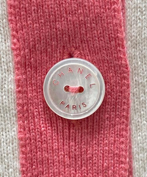 CHANEL（シャネル）CHANEL (シャネル) カシミヤロゴカーディガン ホワイト サイズ:34の古着・服飾アイテム