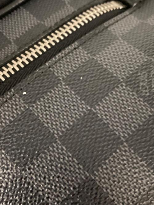LOUIS VUITTON（ルイ ヴィトン）LOUIS VUITTON (ルイ ヴィトン) アンブレール ボディバッグ ブラック サイズ:-の古着・服飾アイテム