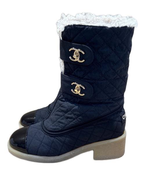 CHANEL（シャネル）CHANEL (シャネル) ココマークマトラッセショートブーツ ブラック サイズ:37 1/2の古着・服飾アイテム