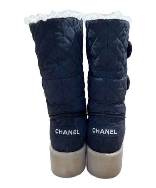 CHANEL（シャネル）CHANEL (シャネル) ココマークマトラッセショートブーツ ブラック サイズ:37 1/2の古着・服飾アイテム