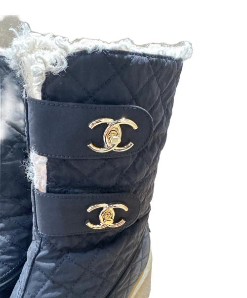 CHANEL（シャネル）CHANEL (シャネル) ココマークマトラッセショートブーツ ブラック サイズ:37 1/2の古着・服飾アイテム