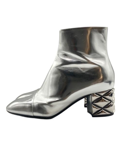 LOUIS VUITTON（ルイ ヴィトン）LOUIS VUITTON (ルイ ヴィトン) Side zip metal short boots　サイドジップメタルショートブーツ シルバー サイズ:381/2の古着・服飾アイテム
