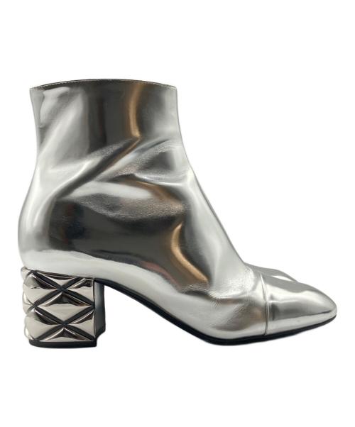 LOUIS VUITTON（ルイ ヴィトン）LOUIS VUITTON (ルイ ヴィトン) Side zip metal short boots　サイドジップメタルショートブーツ シルバー サイズ:381/2の古着・服飾アイテム