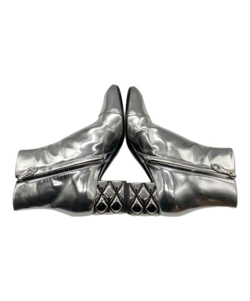 LOUIS VUITTON（ルイ ヴィトン）LOUIS VUITTON (ルイ ヴィトン) Side zip metal short boots　サイドジップメタルショートブーツ シルバー サイズ:381/2の古着・服飾アイテム