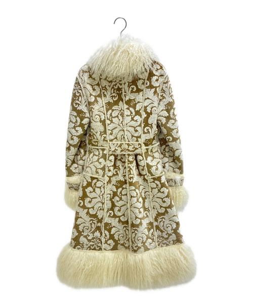 CHANEL（シャネル）CHANEL (シャネル) リーフ柄ファー付ムートンコート　P35958C00090 ベージュ サイズ:34の古着・服飾アイテム